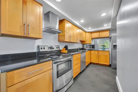 5377 Vineland Road Orlando FL 32811