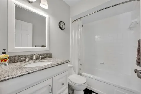5377 Vineland Road Orlando FL 32811