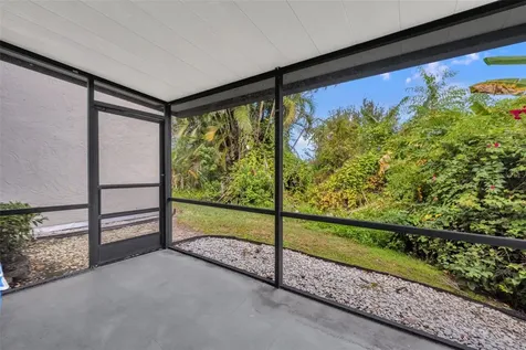 5377 Vineland Road Orlando FL 32811