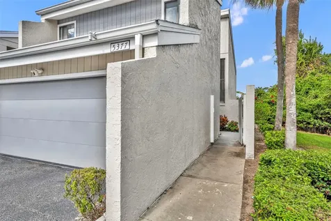 5377 Vineland Road Orlando FL 32811