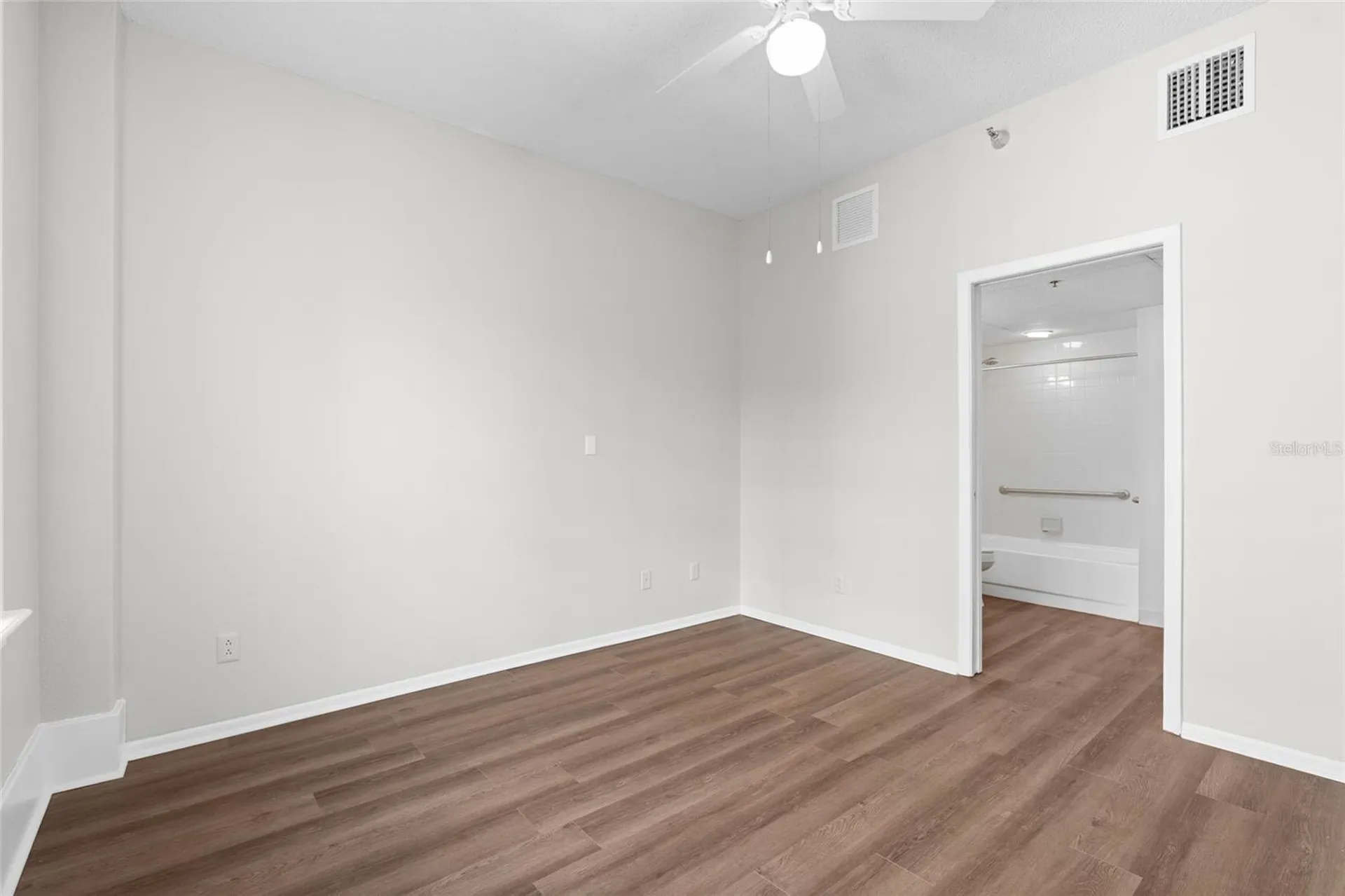411 1st Avenue N St Petersburg FL 33701
