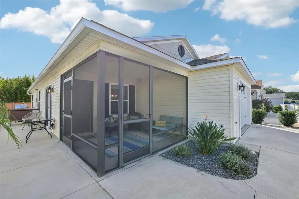 2282 Sheehan Street The Villages FL 32163
