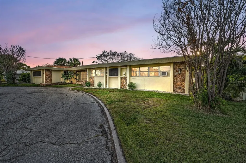 130 60th Avenue St Pete Beach FL 33706