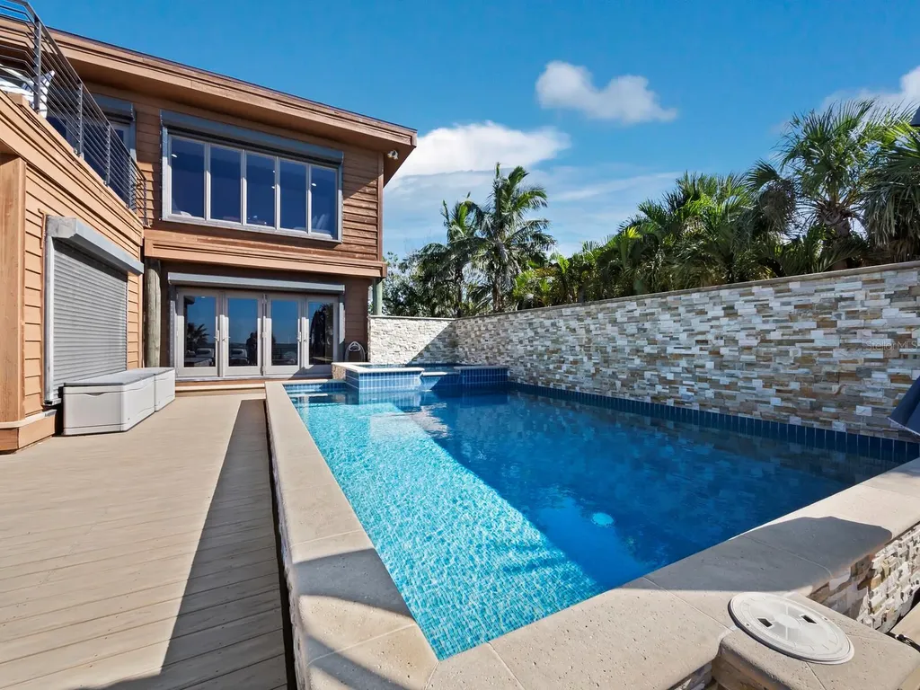 6685 Gulf Of Mexico Drive Longboat Key FL 34228