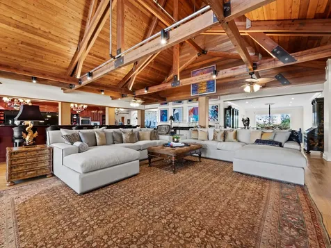 6685 Gulf Of Mexico Drive Longboat Key FL 34228