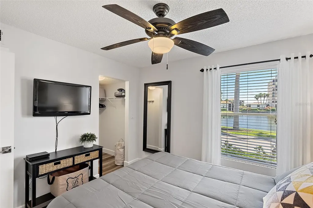 6100 Bahia Del Mar Circle St Petersburg FL 33715