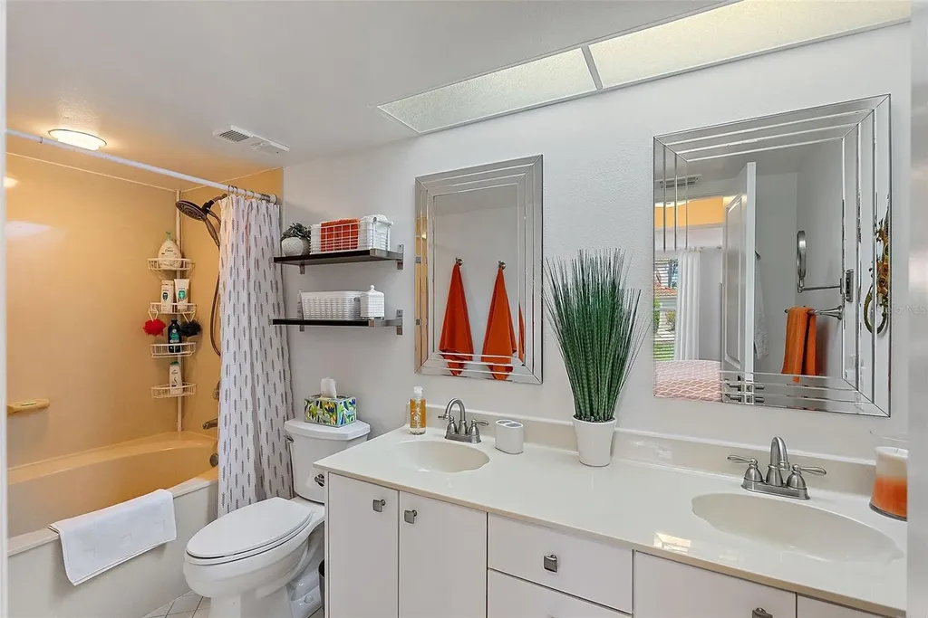 6100 Bahia Del Mar Circle St Petersburg FL 33715