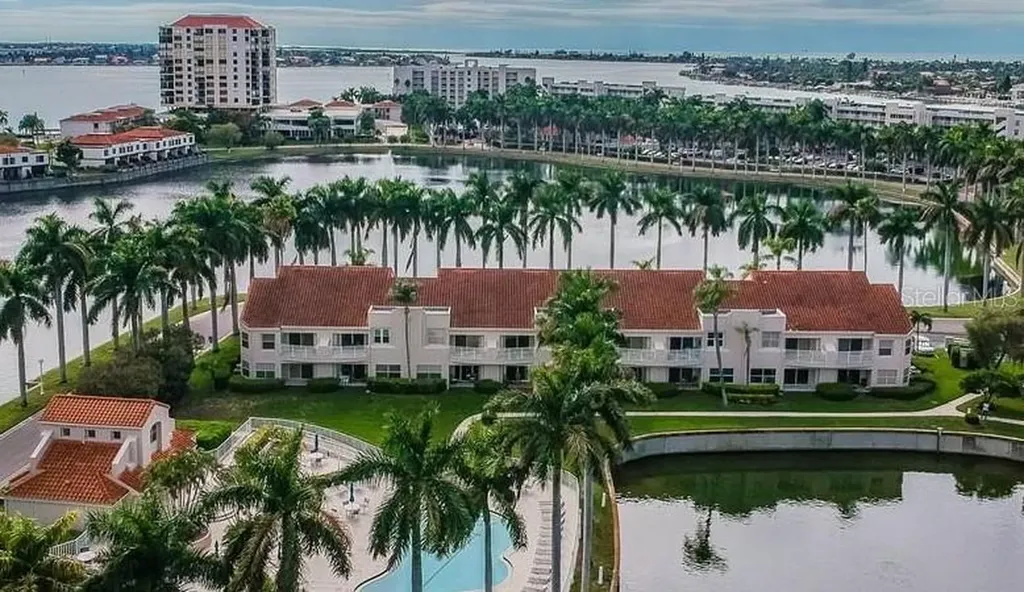 6100 Bahia Del Mar Circle St Petersburg FL 33715