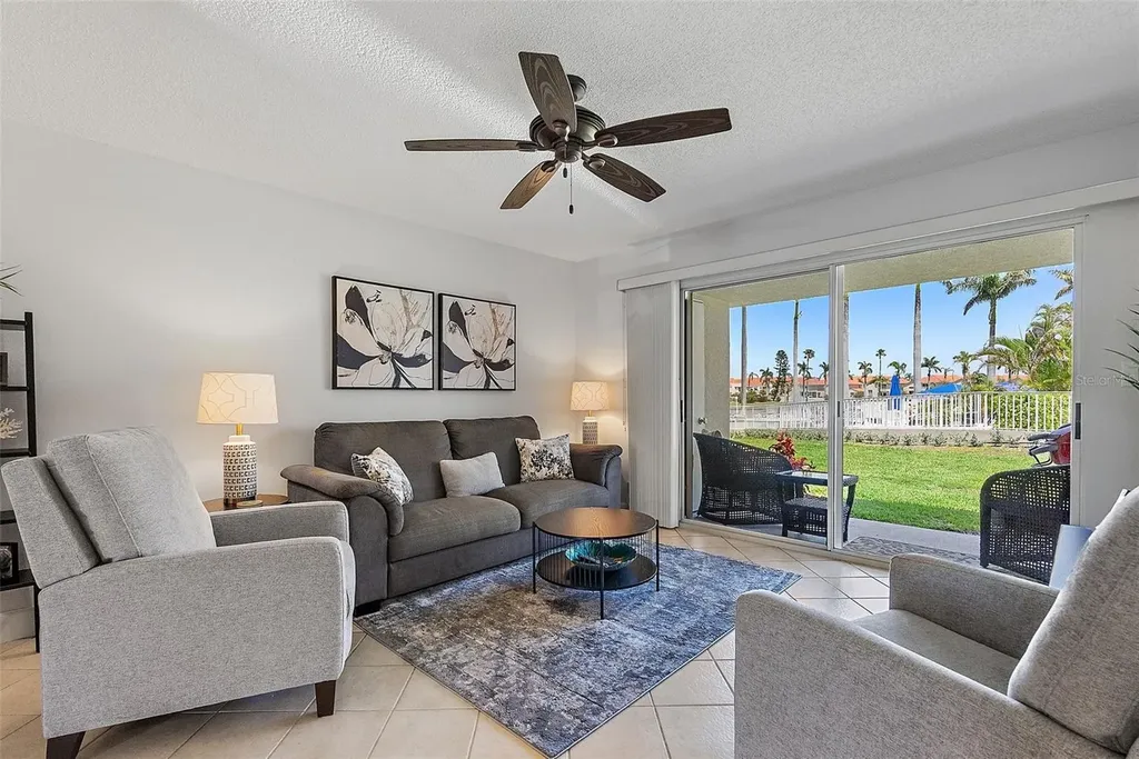 6100 Bahia Del Mar Circle St Petersburg FL 33715
