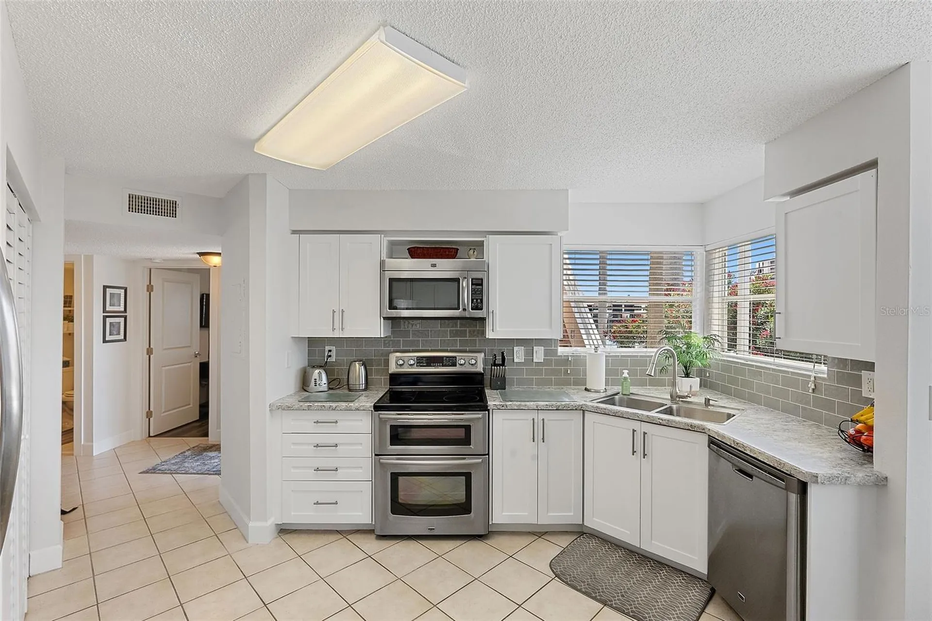 6100 Bahia Del Mar Circle St Petersburg FL 33715