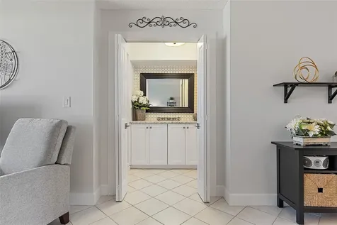 6100 Bahia Del Mar Circle St Petersburg FL 33715