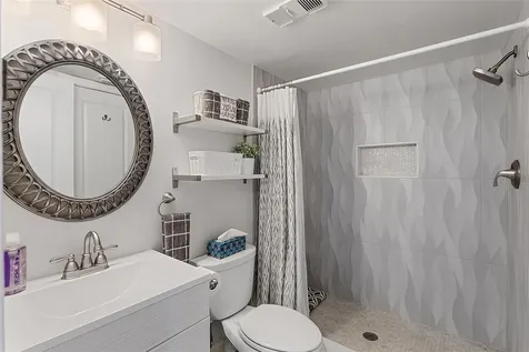 6100 Bahia Del Mar Circle St Petersburg FL 33715