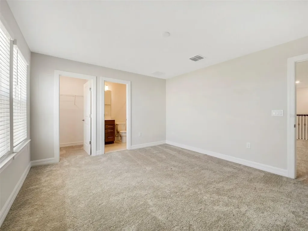 15319 Soaring Bluff Drive Montverde FL 34756