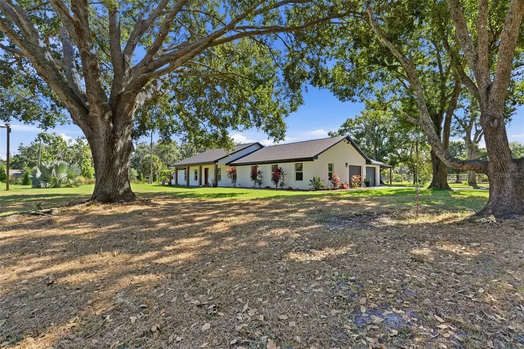 2506 Hawk Griffin Road Plant City FL 33565