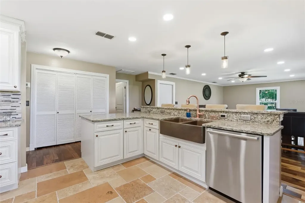 2506 Hawk Griffin Road Plant City FL 33565