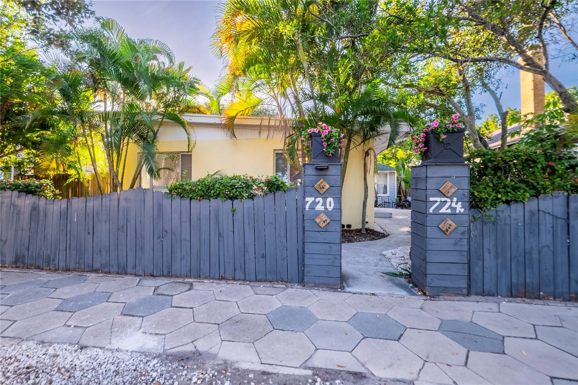 720 - 724 7th Street N St Petersburg FL 33701
