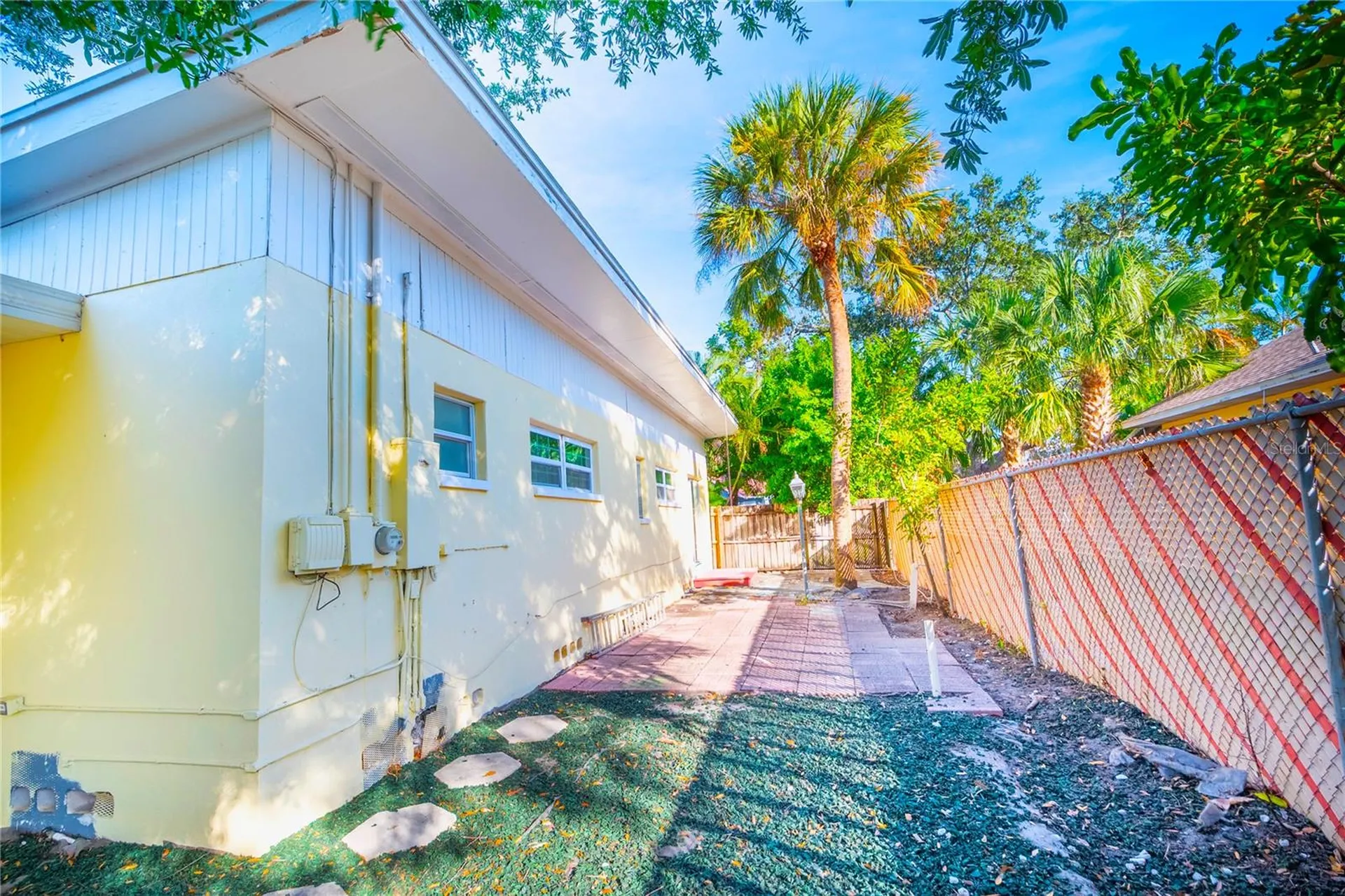 720 - 724 7th Street N St Petersburg FL 33701