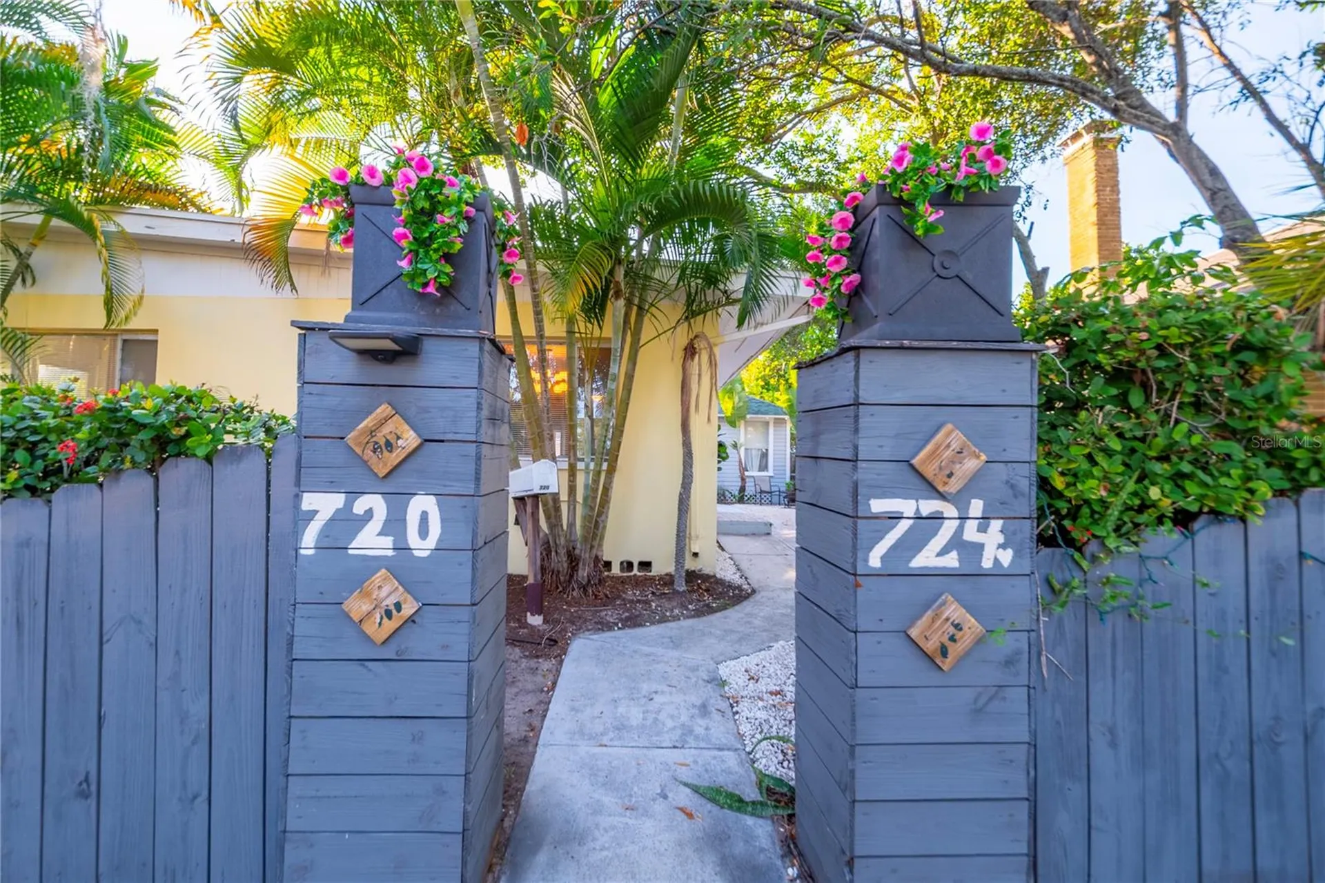 720 - 724 7th Street N St Petersburg FL 33701
