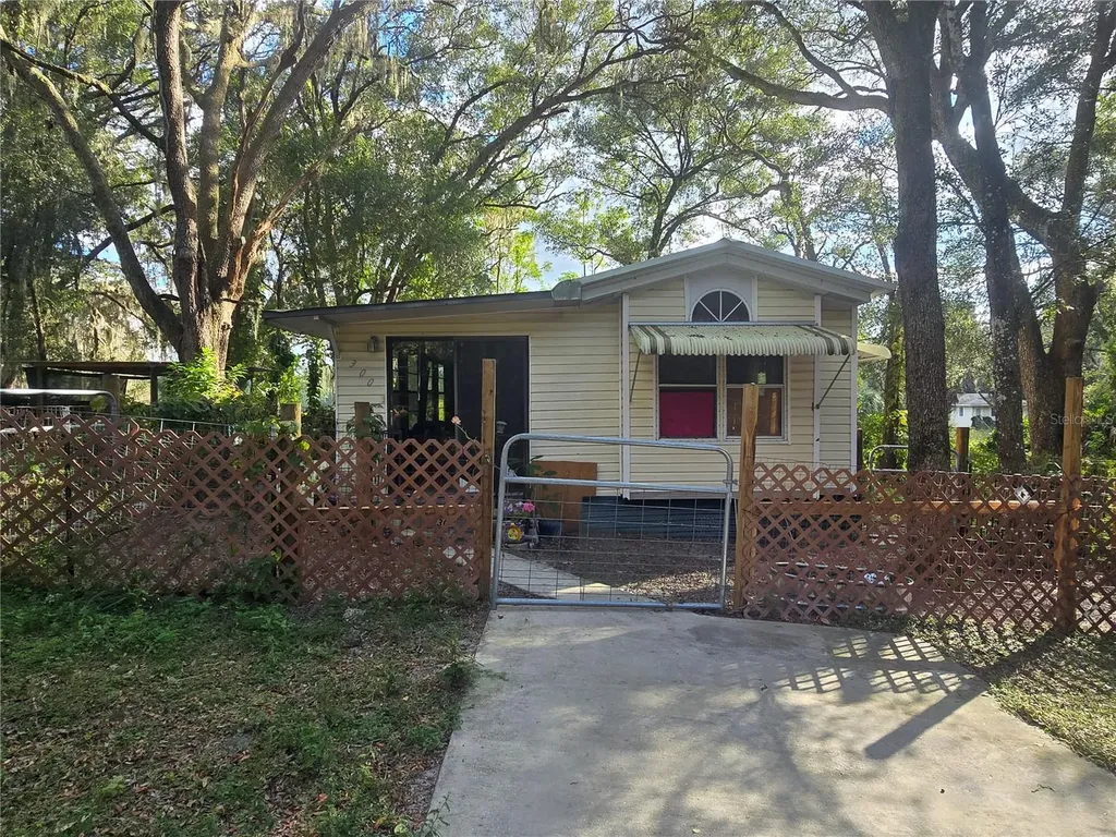 940 W Minnesota Avenue Orange City FL 32763