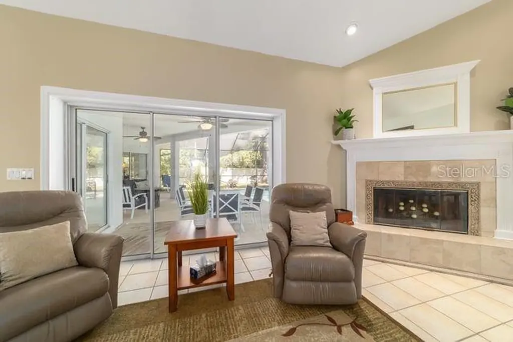 4893 SW 4th Circle Ocala FL 34471