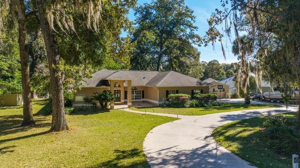 4893 SW 4th Circle Ocala FL 34471