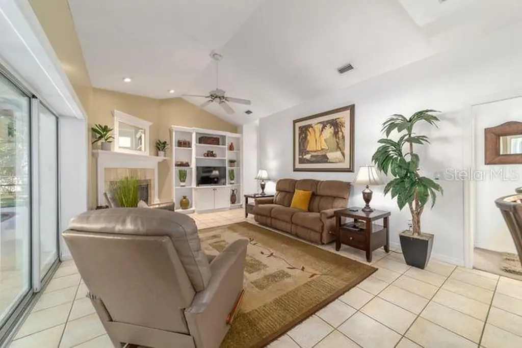 4893 SW 4th Circle Ocala FL 34471