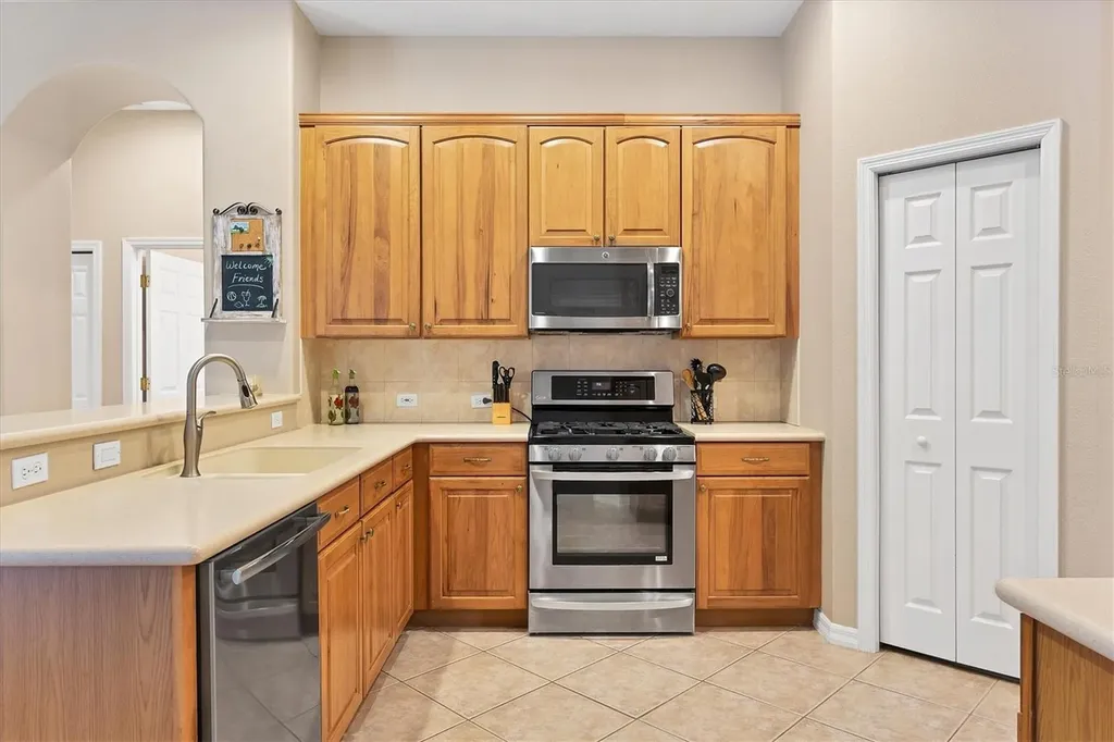 13046 Peregrin Circle Bradenton FL 34212