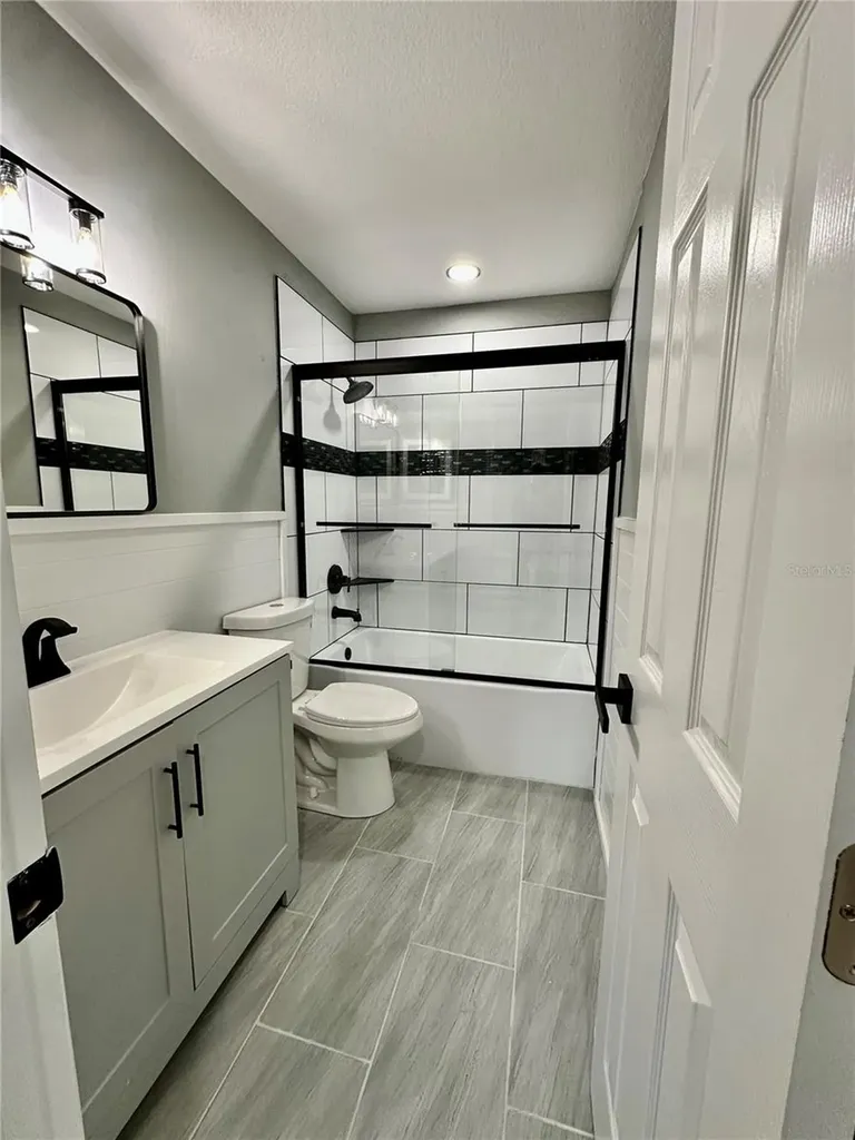 460 Base Avenue Venice FL 34285