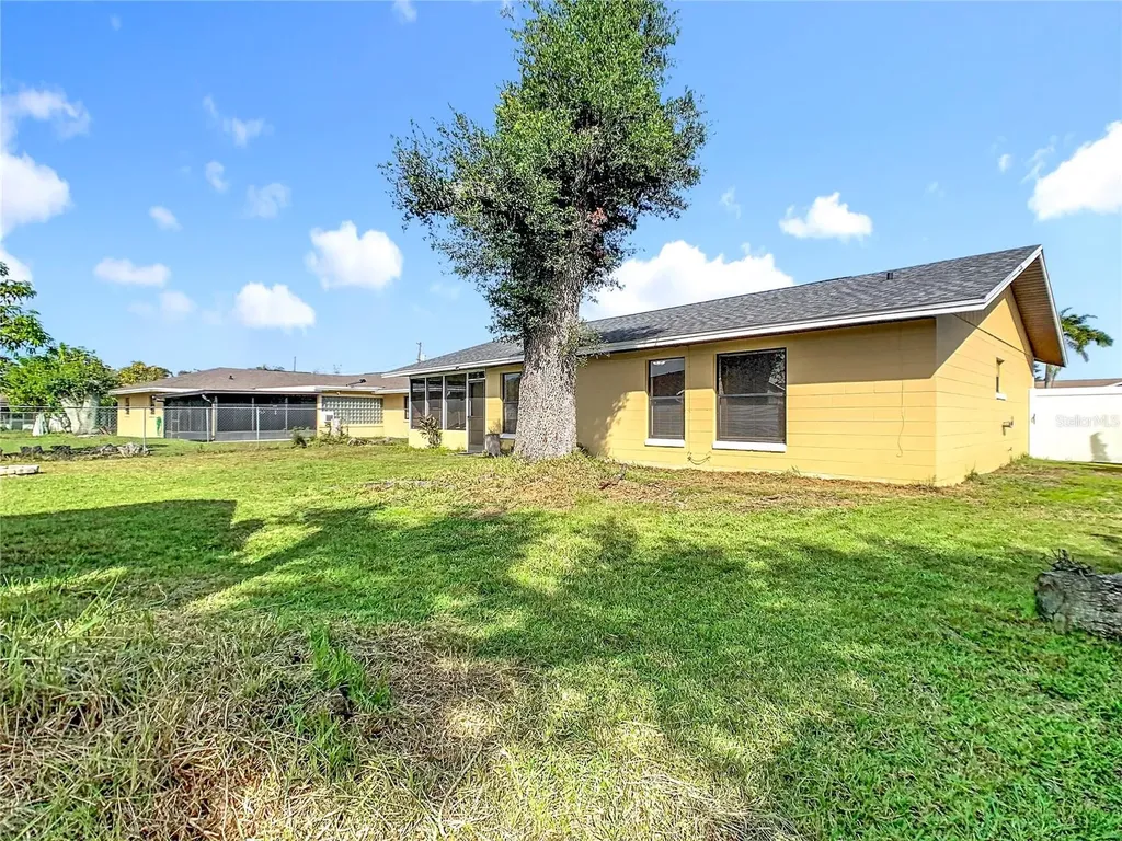 635 Fresno Court Kissimmee FL 34758