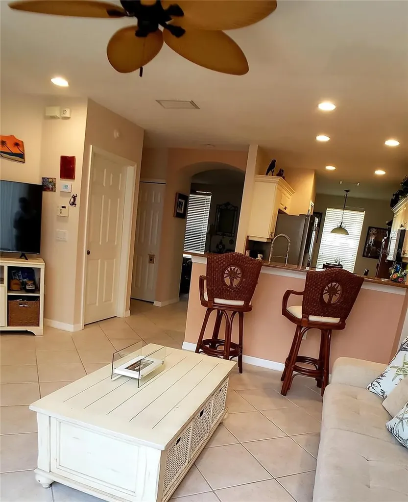 5662 Whitehead Street Bradenton FL 34203
