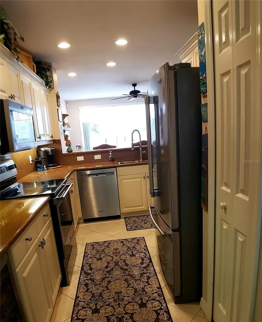 5662 Whitehead Street Bradenton FL 34203