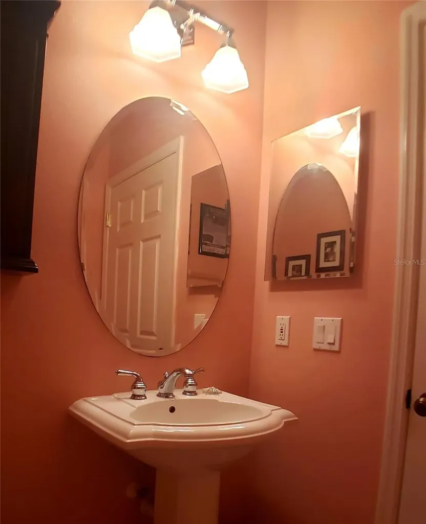 5662 Whitehead Street Bradenton FL 34203