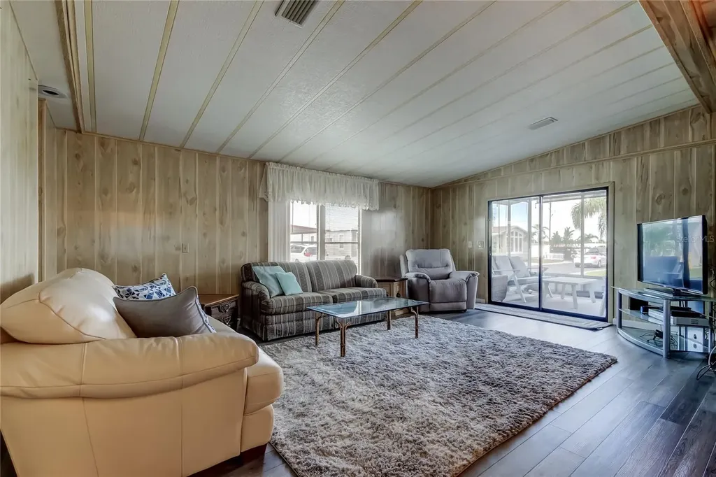 39820 Us Highway 19 N Tarpon Springs FL 34689
