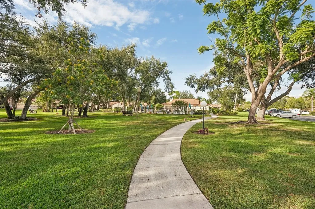 5755 Avista Drive Sarasota FL 34243