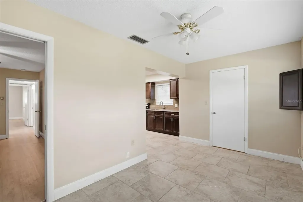 5865 37th Avenue N St Petersburg FL 33710