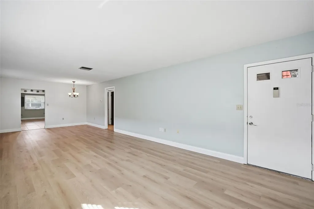 5865 37th Avenue N St Petersburg FL 33710