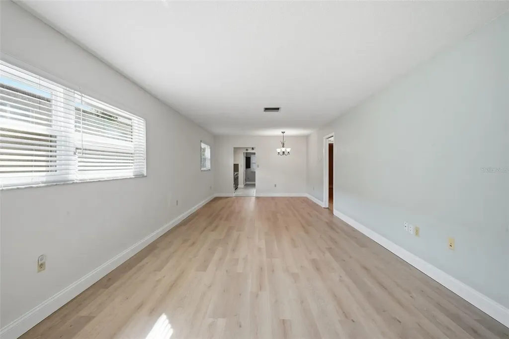 5865 37th Avenue N St Petersburg FL 33710