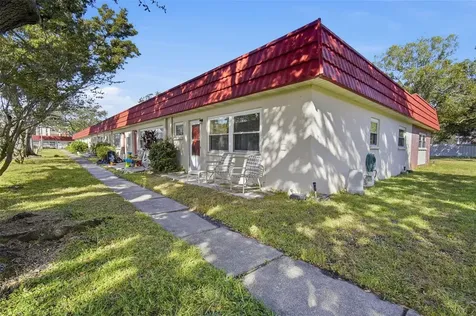 5865 37th Avenue N St Petersburg FL 33710