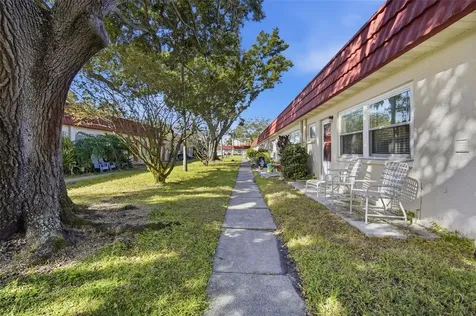 5865 37th Avenue N St Petersburg FL 33710