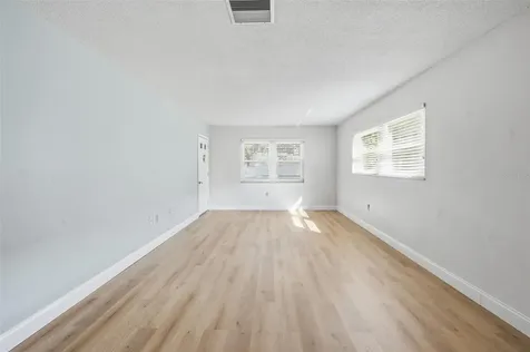 5865 37th Avenue N St Petersburg FL 33710