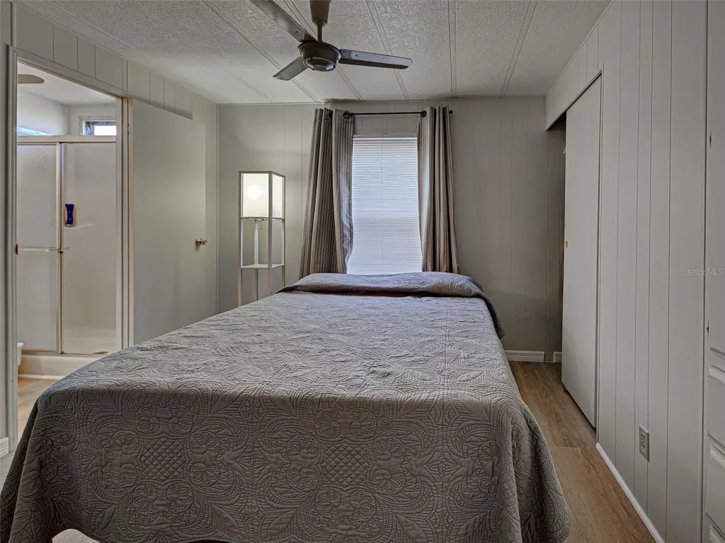 16 N Botany Bay Circle Englewood FL 34223