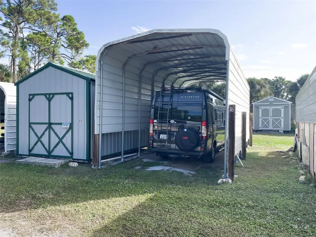 16 N Botany Bay Circle Englewood FL 34223