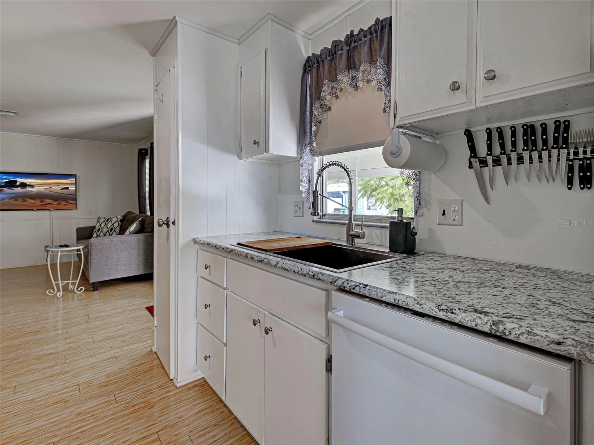 16 N Botany Bay Circle Englewood FL 34223
