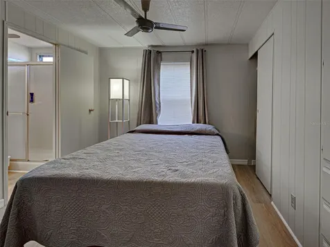16 N Botany Bay Circle Englewood FL 34223