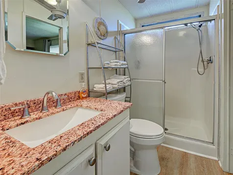 16 N Botany Bay Circle Englewood FL 34223