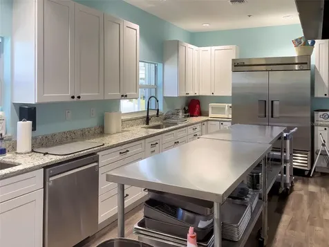 16 N Botany Bay Circle Englewood FL 34223
