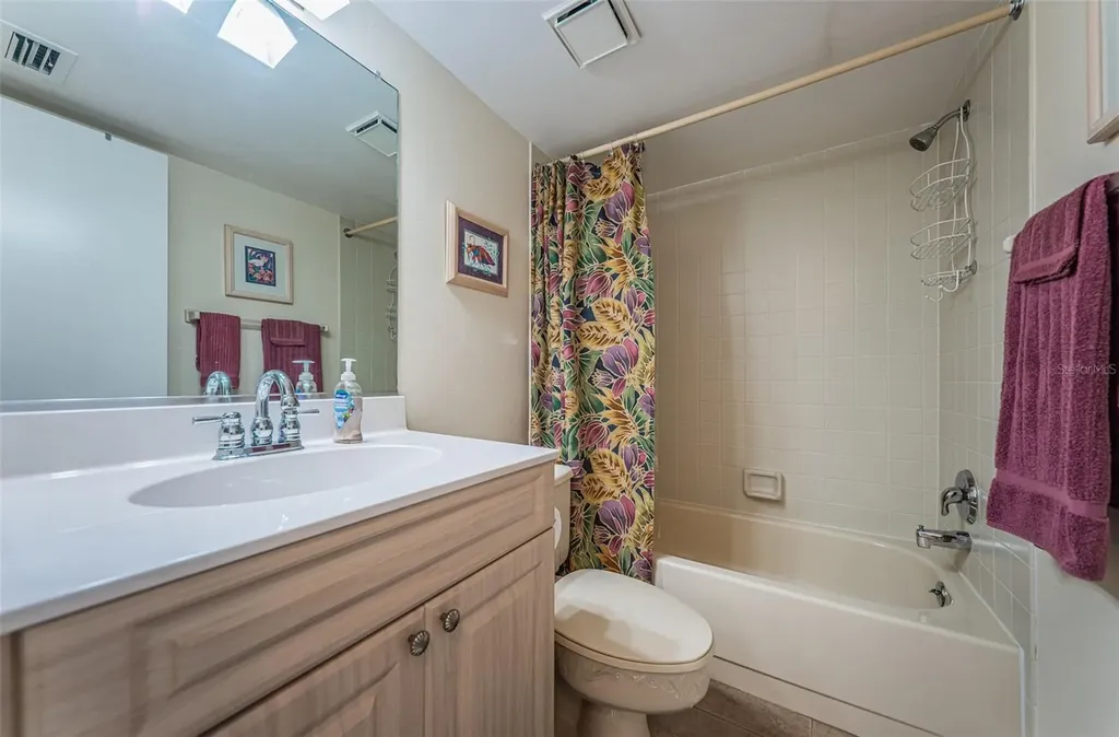 6287 Bahia Del Mar Circle St Petersburg FL 33715
