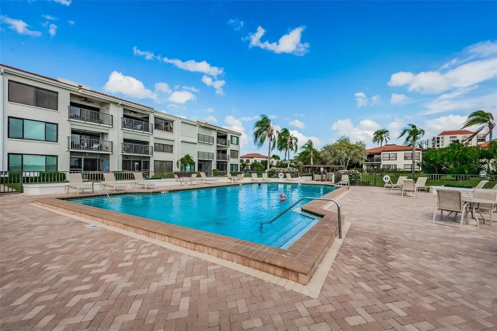 6287 Bahia Del Mar Circle St Petersburg FL 33715