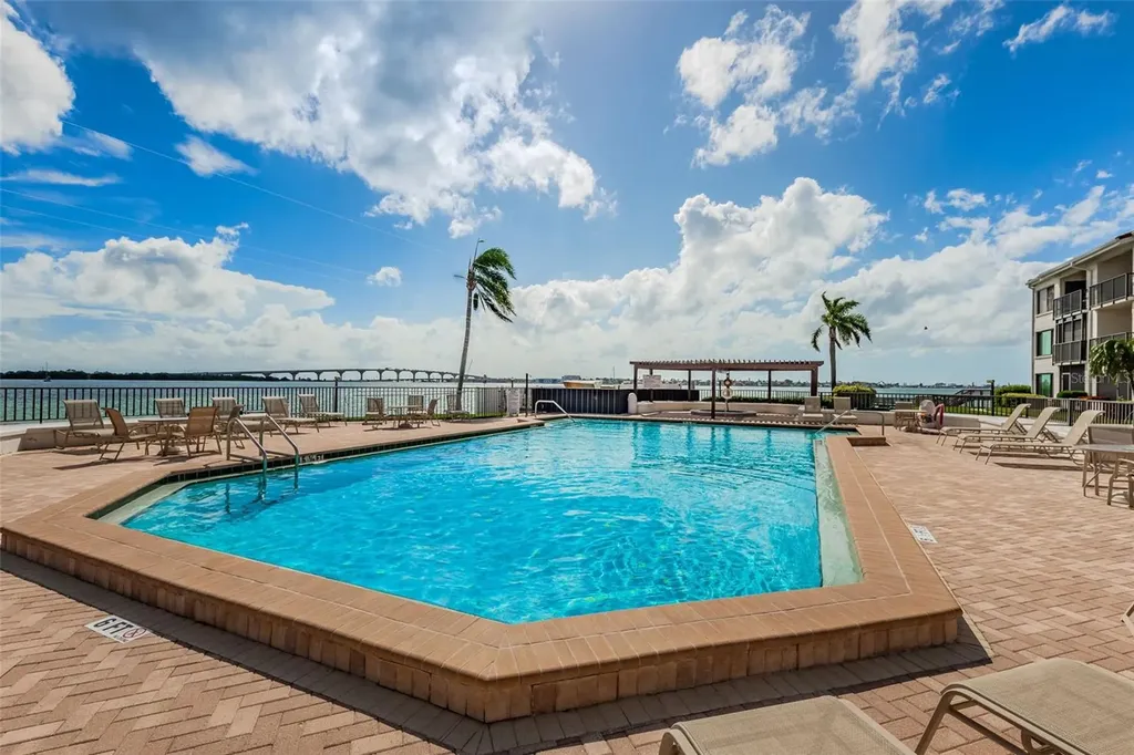 6287 Bahia Del Mar Circle St Petersburg FL 33715