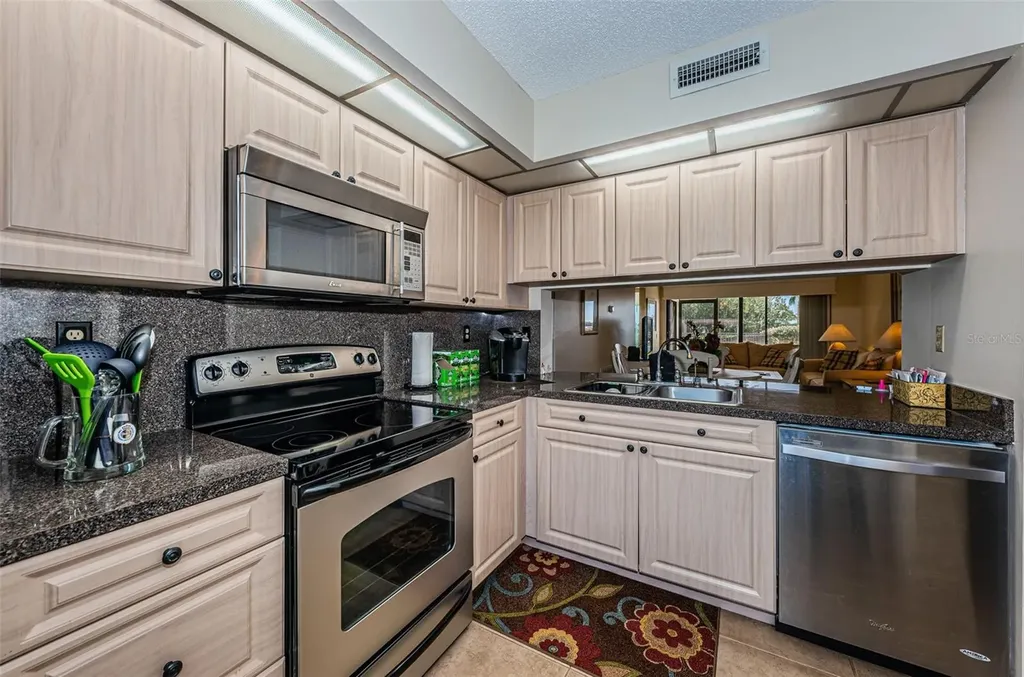 6287 Bahia Del Mar Circle St Petersburg FL 33715